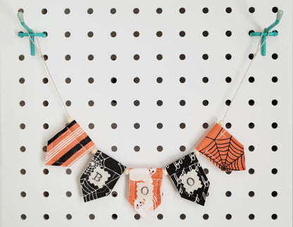 Boo to You Tiny Bunting